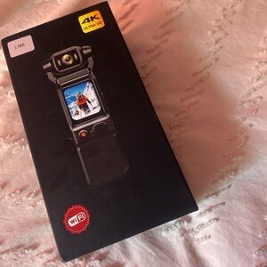 4K Ultra HD WiFi Vlog Camera - Black